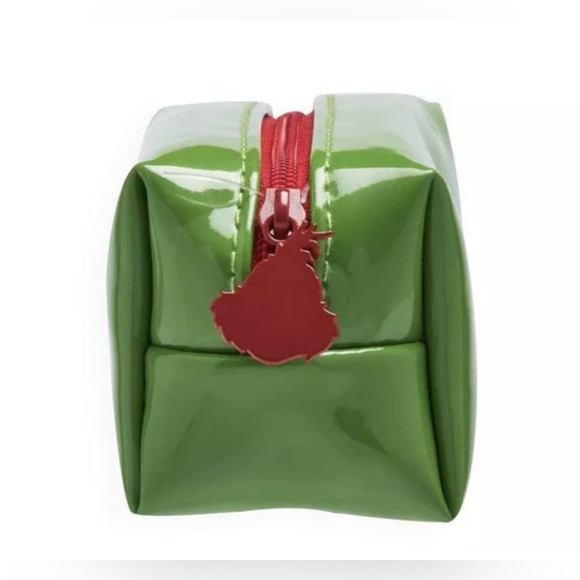Makeup Revolution x The Grinch Mini
Cosmetics Bag - Picture 6 of 7